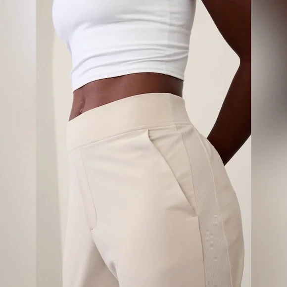 Athleta BROOKLYN MID RISE ANKLE PANT Beige Size 0 - Picture 9 of 12